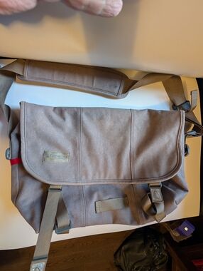 Timbuk2 Classic Messenger Bag In VGUC